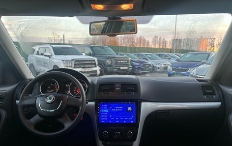 Skoda Yeti I рестайлинг, 2011 год, 400 000 рублей, 23 фотография