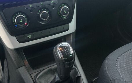 Skoda Yeti I рестайлинг, 2011 год, 400 000 рублей, 22 фотография