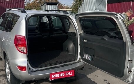 Toyota RAV4, 2006 год, 1 100 000 рублей, 13 фотография