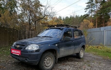 Chevrolet Niva I рестайлинг, 2010 год, 260 000 рублей, 4 фотография