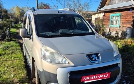 Peugeot Partner II рестайлинг 2, 2012 год, 699 000 рублей, 2 фотография