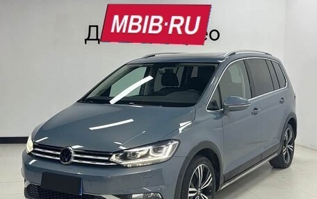 Volkswagen Touran III, 2022 год, 2 727 000 рублей, 1 фотография