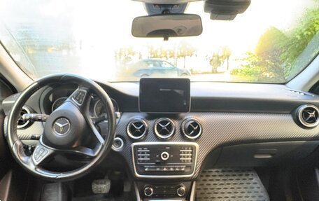 Mercedes-Benz GLA, 2017 год, 1 600 000 рублей, 4 фотография