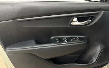 KIA Rio IV, 2018 год, 940 000 рублей, 10 фотография