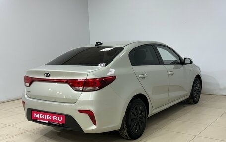 KIA Rio IV, 2018 год, 940 000 рублей, 7 фотография