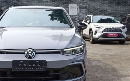 Volkswagen Golf VIII, 2022 год, 2 125 000 рублей, 13 фотография