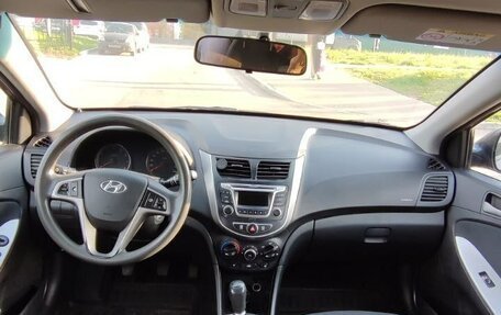 Hyundai Solaris II рестайлинг, 2014 год, 830 000 рублей, 3 фотография