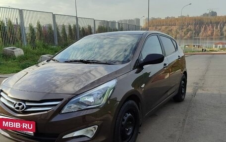 Hyundai Solaris II рестайлинг, 2014 год, 830 000 рублей, 17 фотография