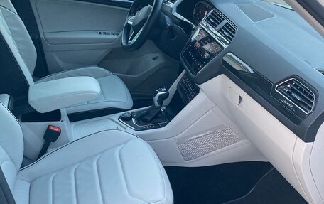 Volkswagen Tiguan II, 2021 год, 3 690 000 рублей, 11 фотография