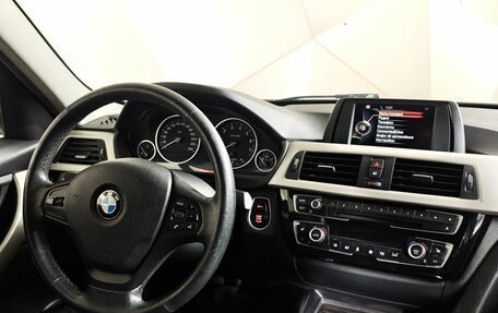 BMW 3 серия, 2017 год, 1 545 000 рублей, 15 фотография