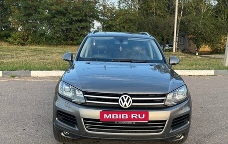 Volkswagen Touareg III, 2011 год, 1 650 000 рублей, 6 фотография