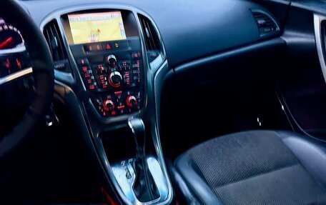 Opel Astra J, 2010 год, 790 000 рублей, 13 фотография
