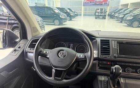 Volkswagen Caravelle T6 рестайлинг, 2019 год, 5 580 000 рублей, 9 фотография