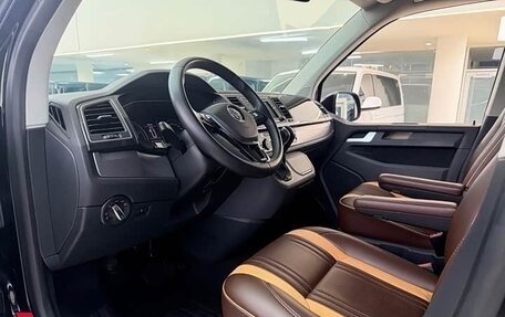 Volkswagen Caravelle T6 рестайлинг, 2019 год, 5 580 000 рублей, 8 фотография