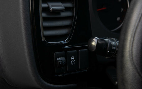 Mitsubishi Outlander III рестайлинг 3, 2013 год, 1 048 000 рублей, 17 фотография