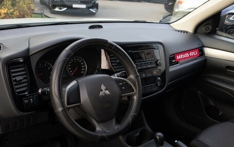 Mitsubishi Outlander III рестайлинг 3, 2013 год, 1 048 000 рублей, 10 фотография