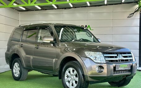 Mitsubishi Pajero IV рестайлинг 2, 2010 год, 1 879 000 рублей, 3 фотография