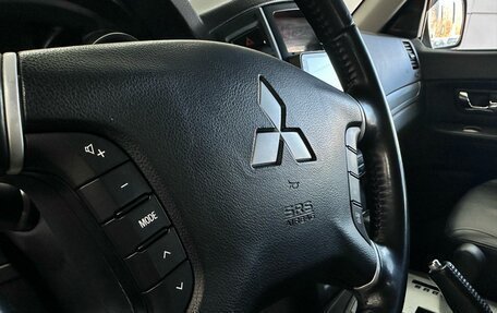 Mitsubishi Pajero IV рестайлинг 2, 2010 год, 1 879 000 рублей, 13 фотография