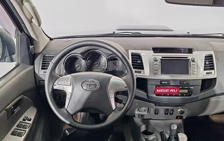 Toyota Hilux VII, 2012 год, 1 800 000 рублей, 11 фотография