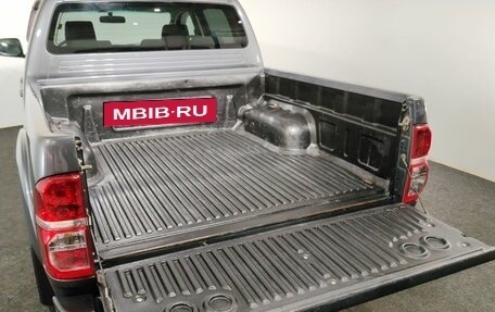 Toyota Hilux VII, 2012 год, 1 800 000 рублей, 21 фотография