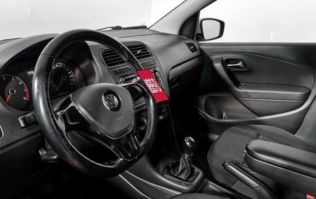 Volkswagen Polo VI (EU Market), 2015 год, 890 000 рублей, 9 фотография