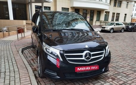 Mercedes-Benz V-Класс, 2015 год, 3 550 000 рублей, 2 фотография