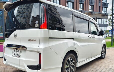 Honda Stepwgn IV рестайлинг, 2017 год, 1 900 000 рублей, 7 фотография