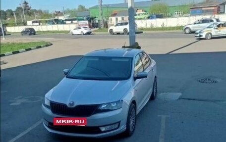 Skoda Rapid I, 2015 год, 800 000 рублей, 2 фотография