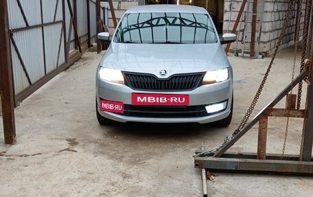 Skoda Rapid I, 2015 год, 800 000 рублей, 6 фотография