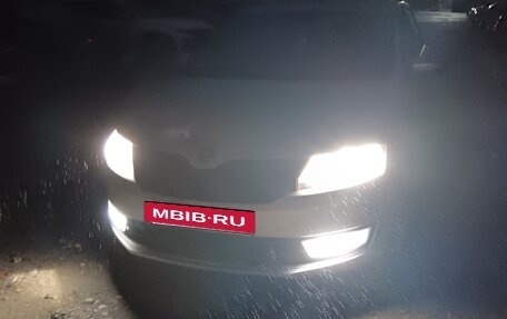 Skoda Rapid I, 2015 год, 800 000 рублей, 9 фотография