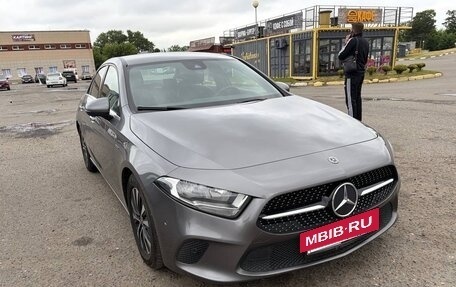 Mercedes-Benz A-Класс, 2020 год, 2 900 000 рублей, 2 фотография
