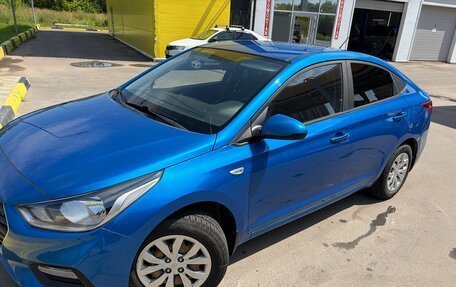 Hyundai Solaris II рестайлинг, 2017 год, 1 080 000 рублей, 2 фотография