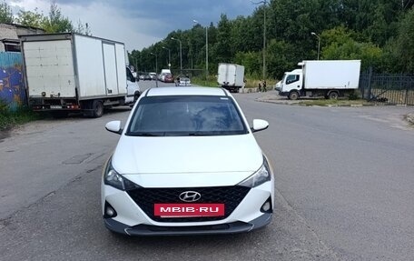Hyundai Solaris II рестайлинг, 2021 год, 1 150 000 рублей, 2 фотография