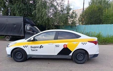 Hyundai Solaris II рестайлинг, 2021 год, 1 150 000 рублей, 3 фотография