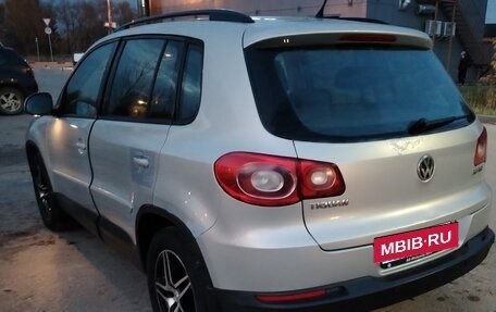 Volkswagen Tiguan I, 2010 год, 800 000 рублей, 4 фотография