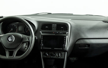 Volkswagen Polo VI (EU Market), 2017 год, 879 700 рублей, 14 фотография