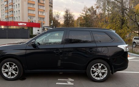Mitsubishi Outlander III рестайлинг 3, 2013 год, 1 300 000 рублей, 1 фотография