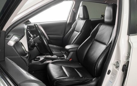 Toyota RAV4, 2018 год, 2 469 000 рублей, 10 фотография