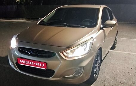 Hyundai Solaris II рестайлинг, 2013 год, 740 000 рублей, 11 фотография