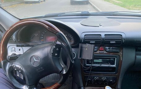 Mercedes-Benz C-Класс, 2001 год, 350 000 рублей, 6 фотография
