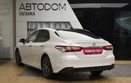 Toyota Camry, 2023 год, 3 200 000 рублей, 5 фотография