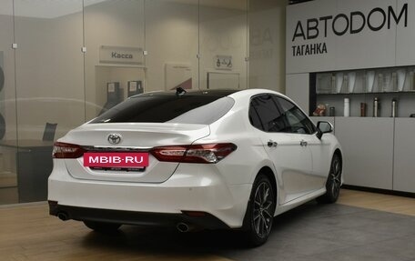 Toyota Camry, 2023 год, 3 200 000 рублей, 7 фотография
