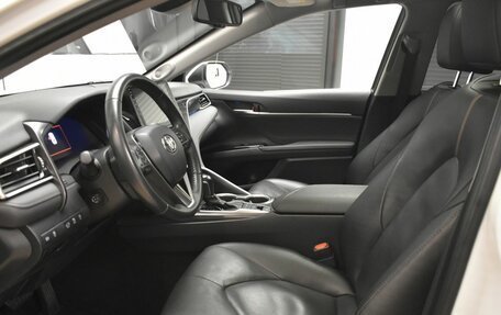 Toyota Camry, 2023 год, 3 200 000 рублей, 24 фотография