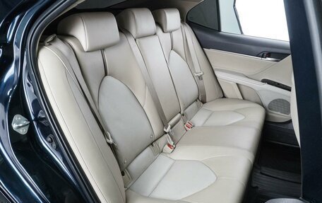 Toyota Camry, 2018 год, 2 249 000 рублей, 7 фотография