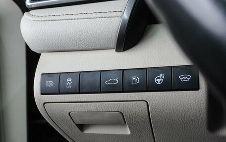 Toyota Camry, 2018 год, 2 249 000 рублей, 13 фотография