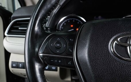 Toyota Camry, 2018 год, 2 249 000 рублей, 17 фотография