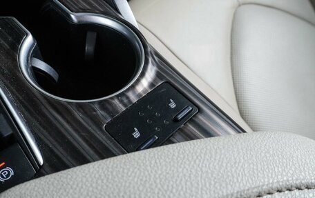Toyota Camry, 2018 год, 2 249 000 рублей, 21 фотография