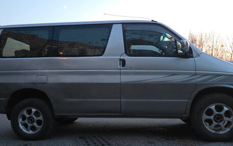 Mazda Bongo Friendee i рестайлинг, 1998 год, 499 999 рублей, 3 фотография