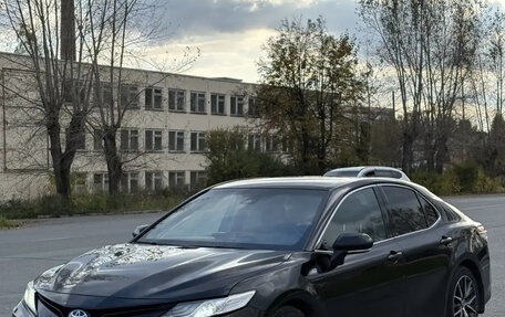 Toyota Camry, 2021 год, 2 800 000 рублей, 1 фотография