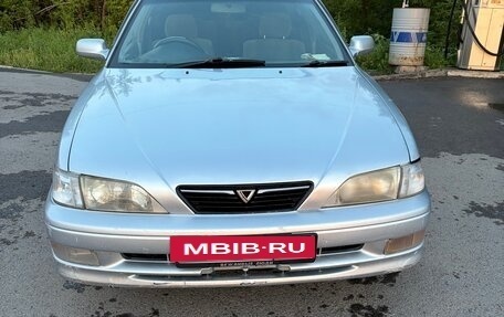 Toyota Vista, 1998 год, 380 000 рублей, 2 фотография